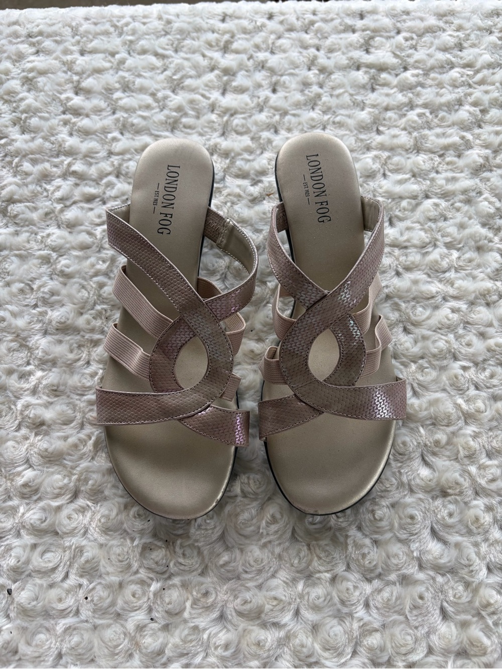 Size 8 London Fog Rose Taupe Crisscross Slide Sandals